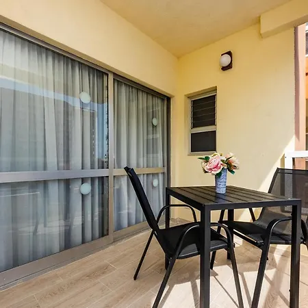 Private Studio Pyr By The Beach Promenade - Shared Pool Available Fuengirola Exterior photo