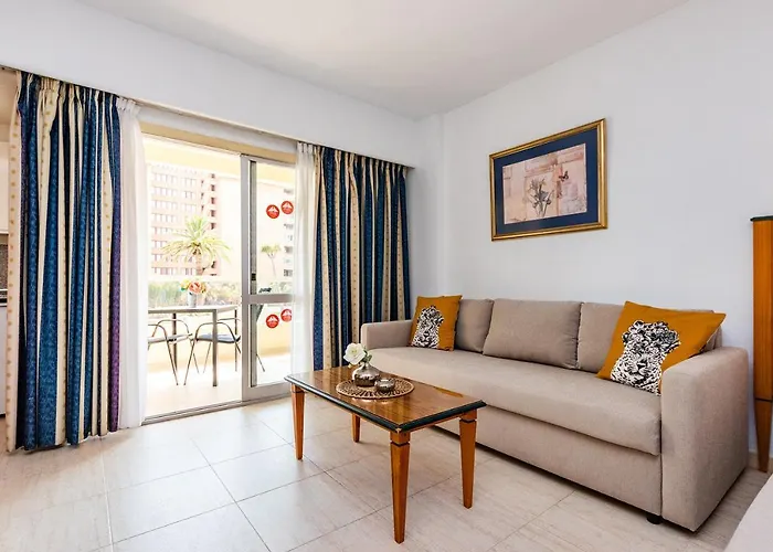 Private Studio Pyr By The Beach Promenade - Shared Pool Available