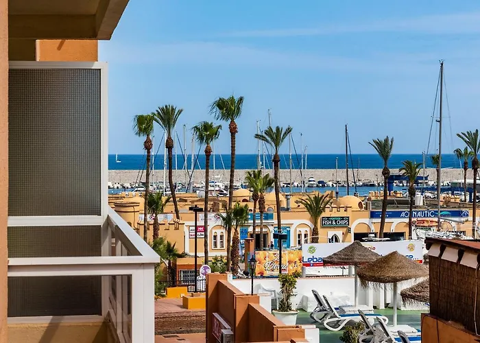 Private Studio Pyr By The Beach Promenade - Shared Pool Available