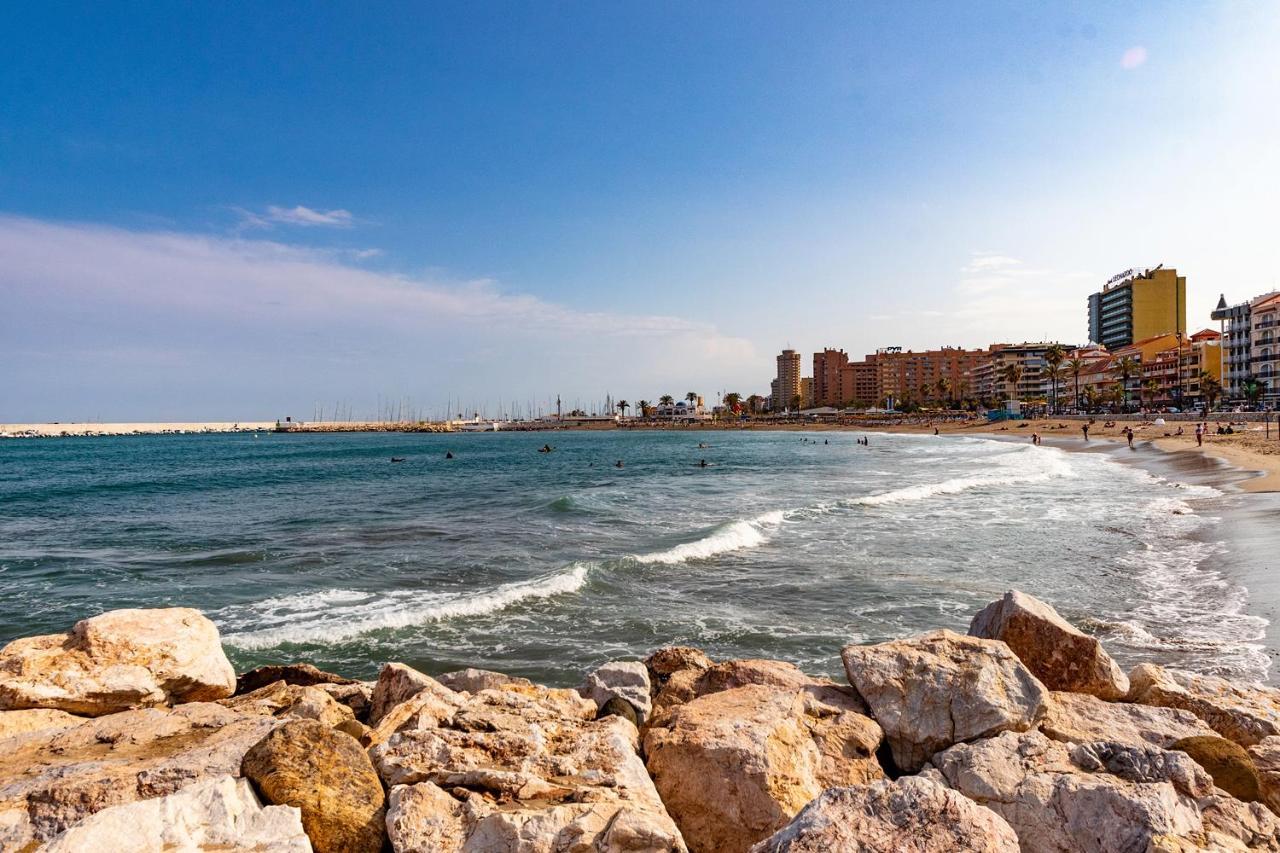Apartment Private Pyr By The Promenade - Shared Pool Available *